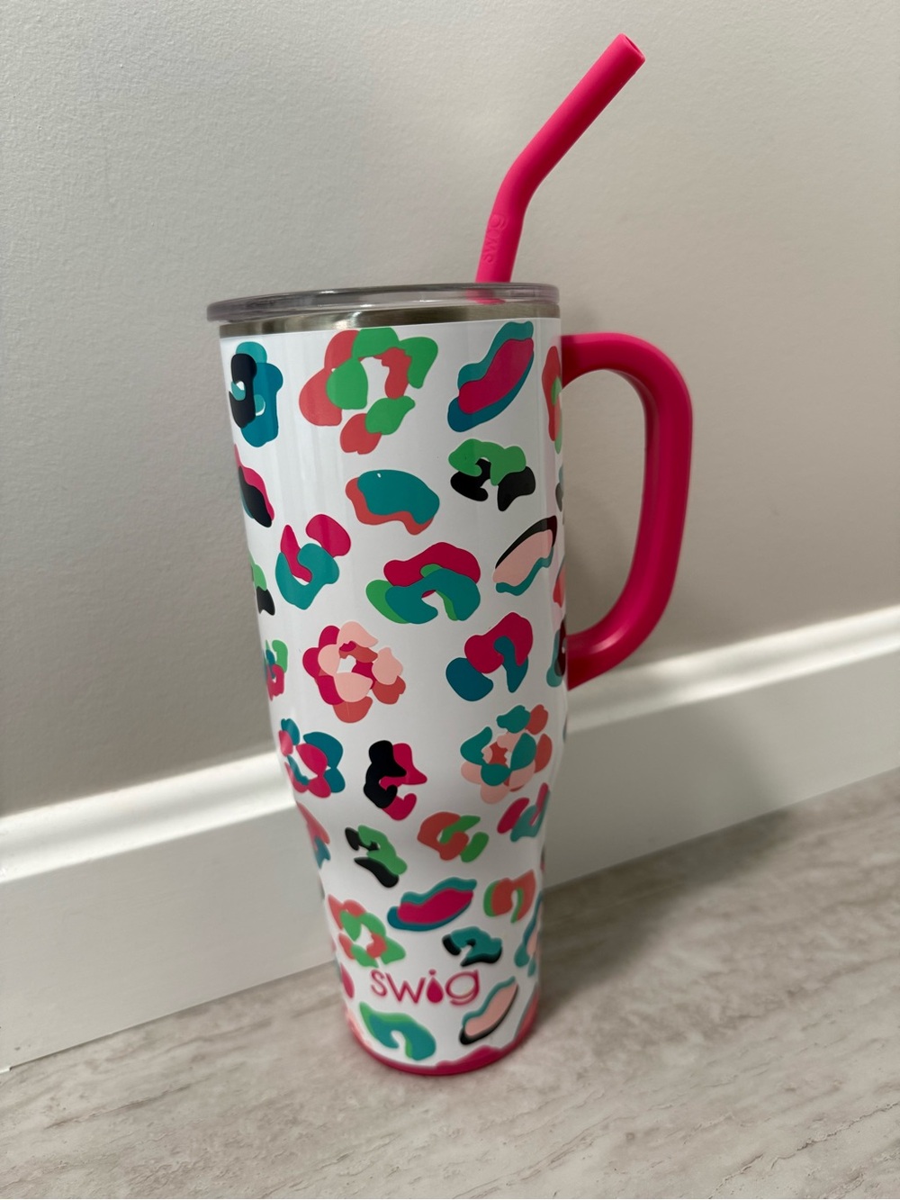 Swig 40oz Tumbler with Pink Handle & Straw
